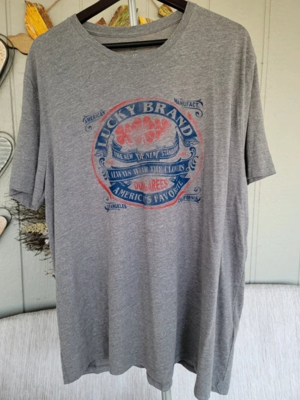 Lucky Brand "Always Wear The Clovers" Tri-Blend Graphic Tee – Men's XXL